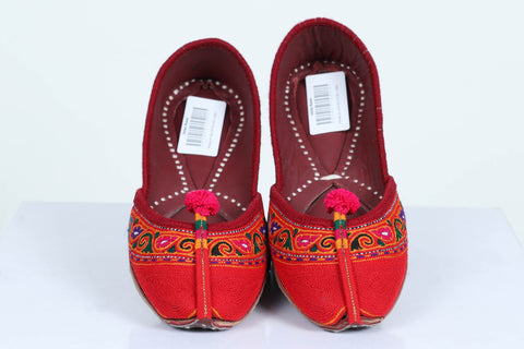 Women's Handmade Thari Khussa