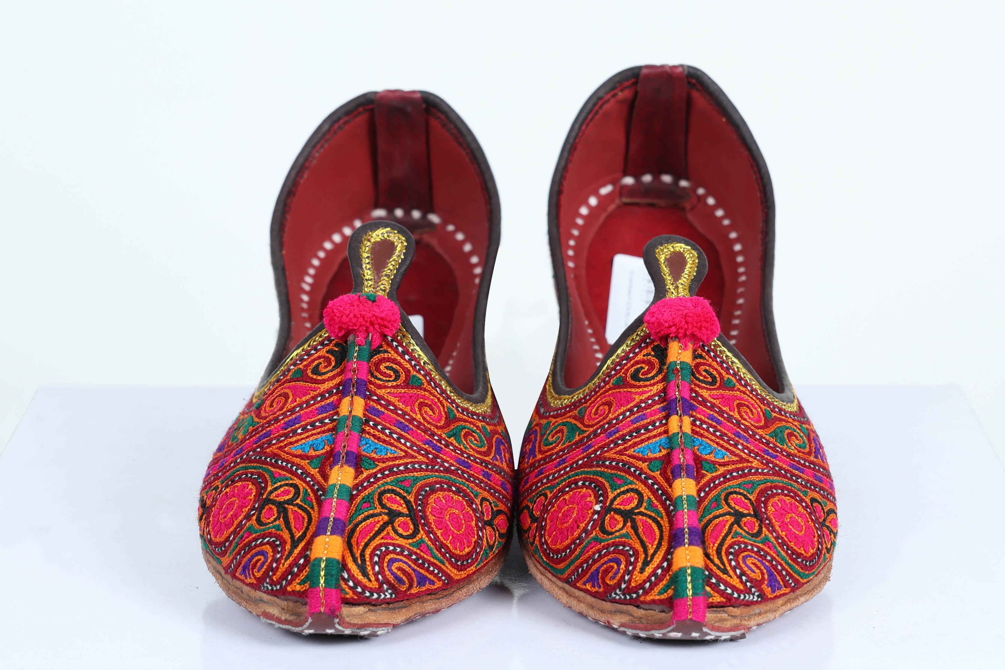 Handcrafted Vibrant Khussa