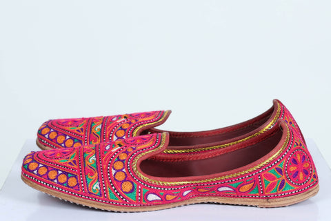 Handcrafted Embroidered Traditional Khussa