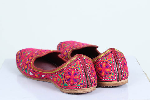 Handcrafted Embroidered Traditional Khussa