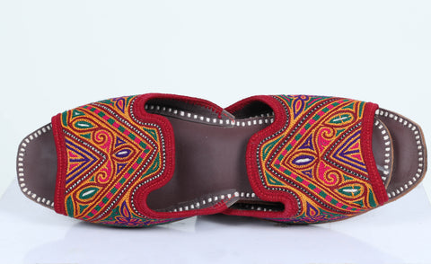 Traditional Handcrafted Embroidered Chappal