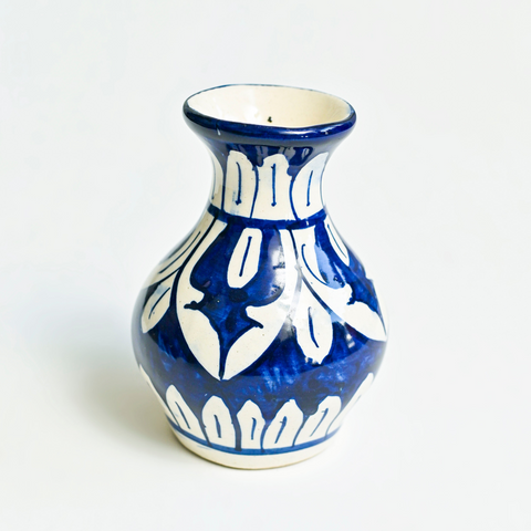 DECORATIVE BLUE POTTERY FLOWER VASE